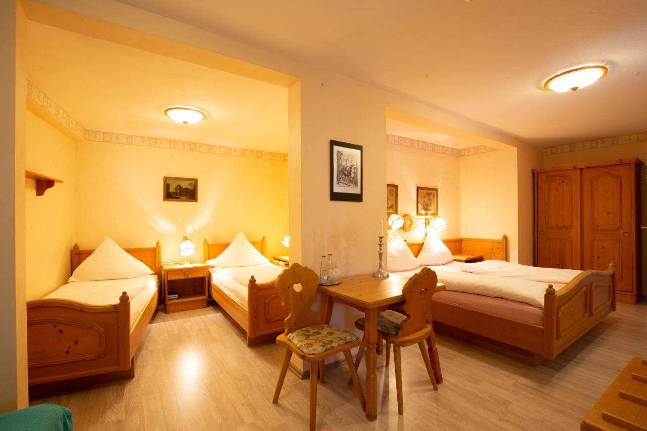 Schlosshotel Harburg エクステリア 写真